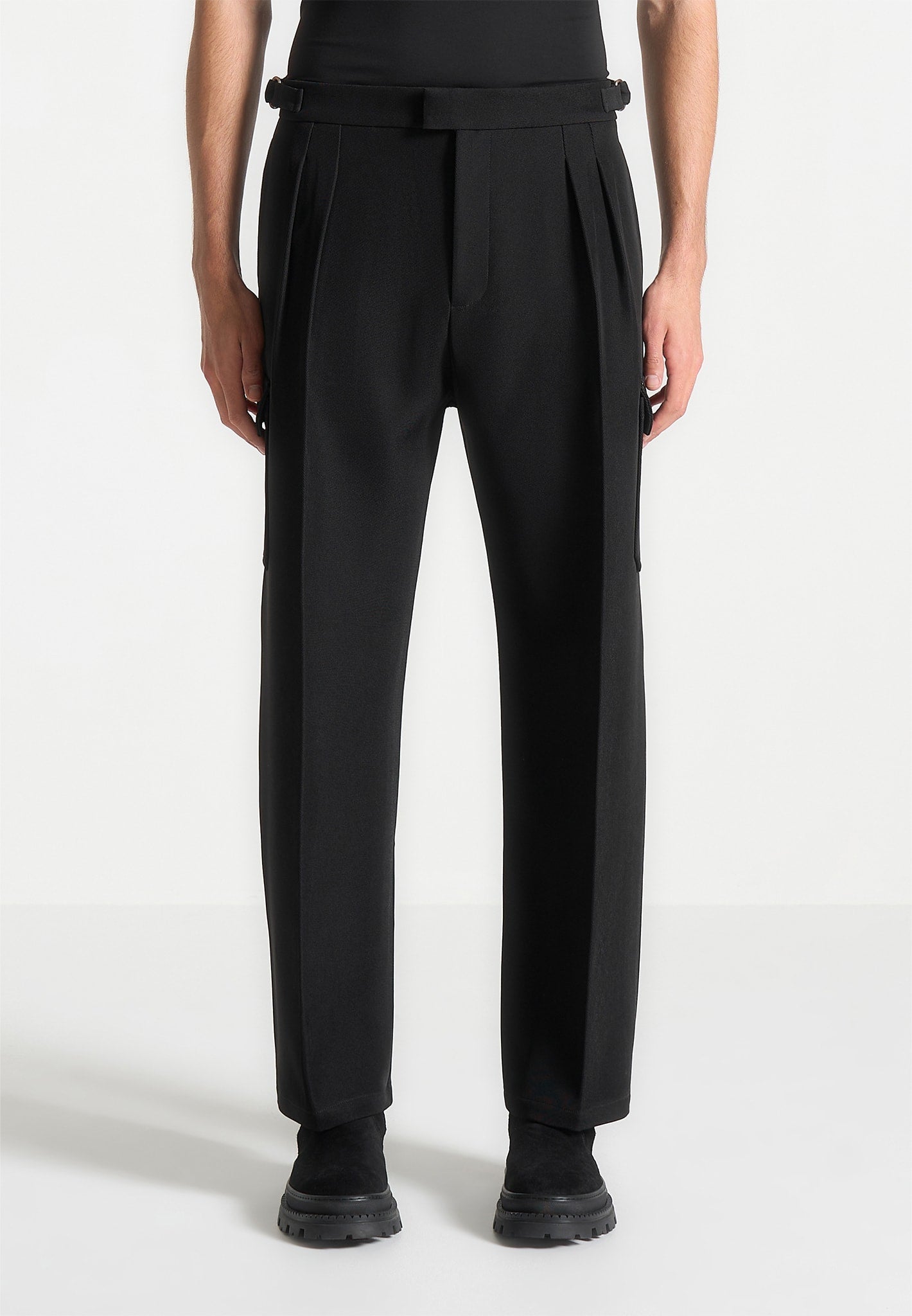 relaxed-fit-twill-pocket-trousers-black