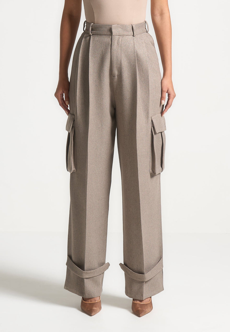 danielle-textured-tailored-pleated-cargo-trousers-taupe
